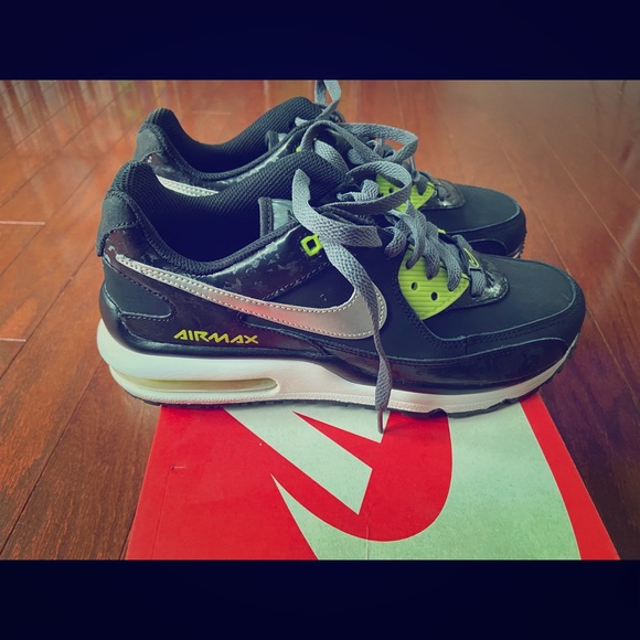 nikes with lime green